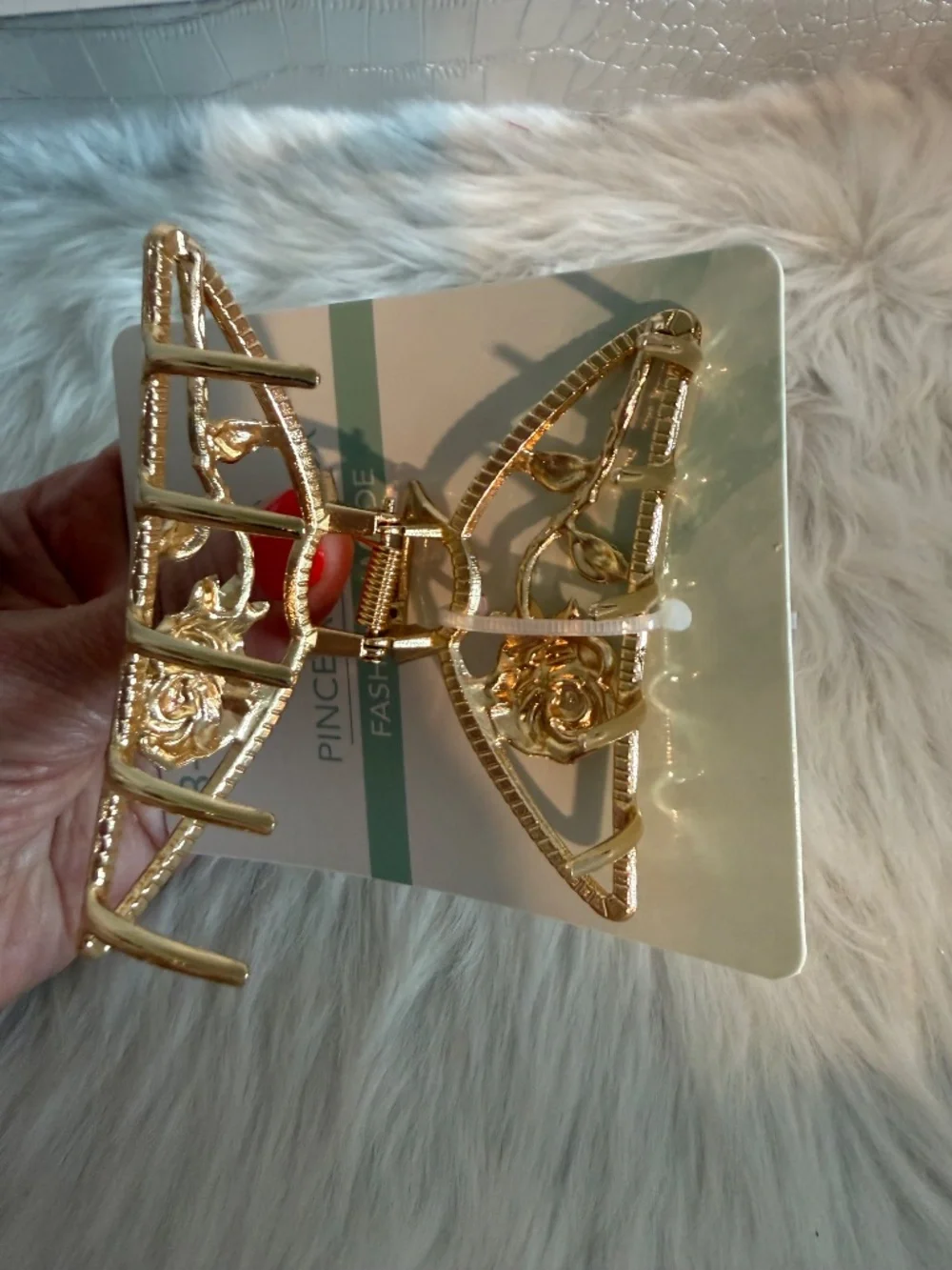 Fashion Gold Tone Claw Hair Clip